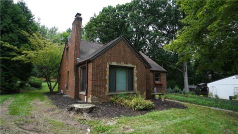 556 Royal Avenue Akron OH 44303