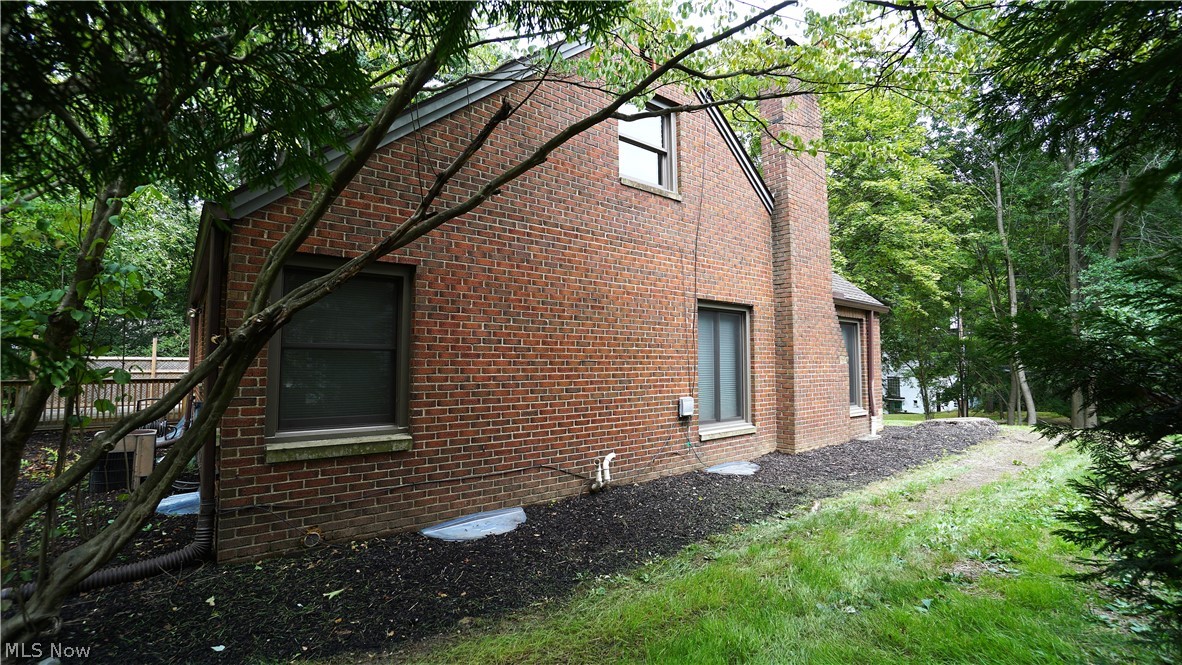 556 Royal Avenue Akron OH 44303