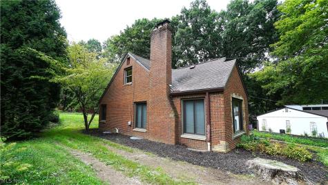 556 Royal Avenue Akron OH 44303