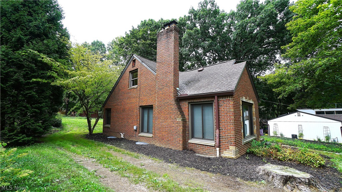 556 Royal Avenue Akron OH 44303