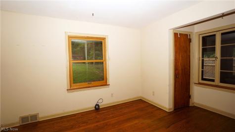 556 Royal Avenue Akron OH 44303