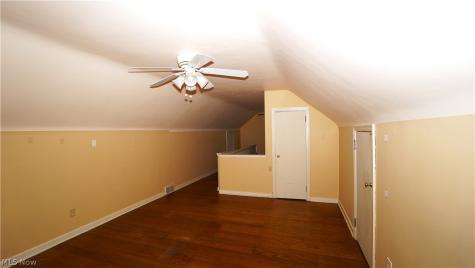 556 Royal Avenue Akron OH 44303