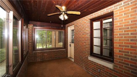 556 Royal Avenue Akron OH 44303