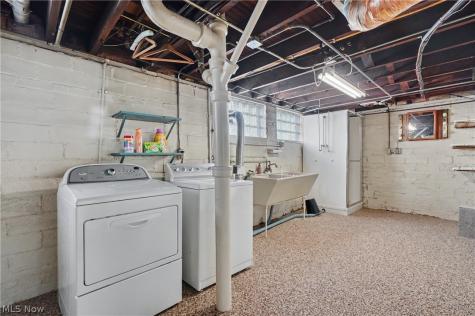 4119 Biddulph Avenue Cleveland OH 44109