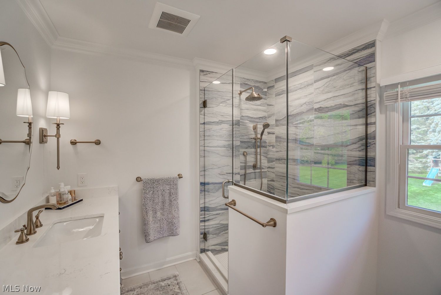 12 Kensington Drive Chagrin Falls OH 44022