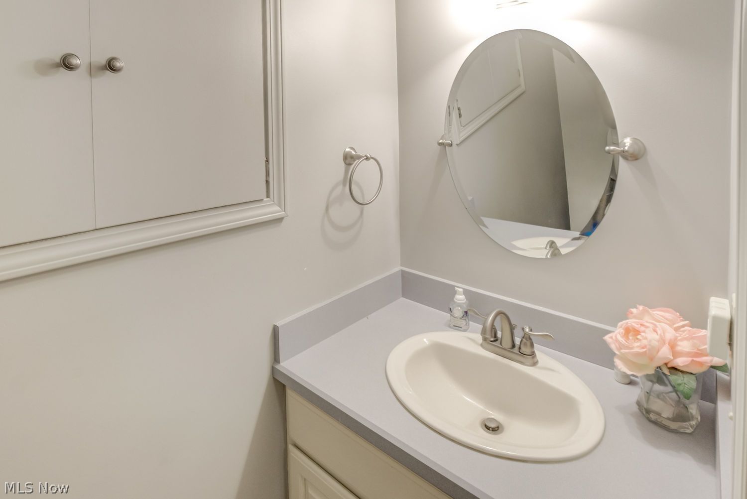 12 Kensington Drive Chagrin Falls OH 44022