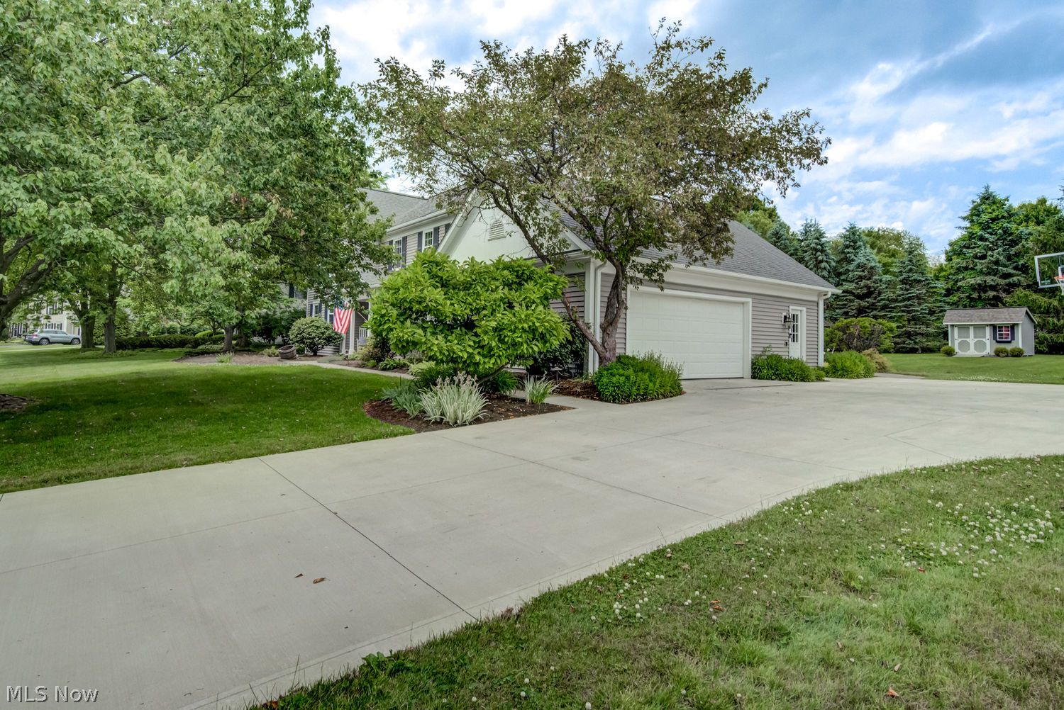 12 Kensington Drive Chagrin Falls OH 44022