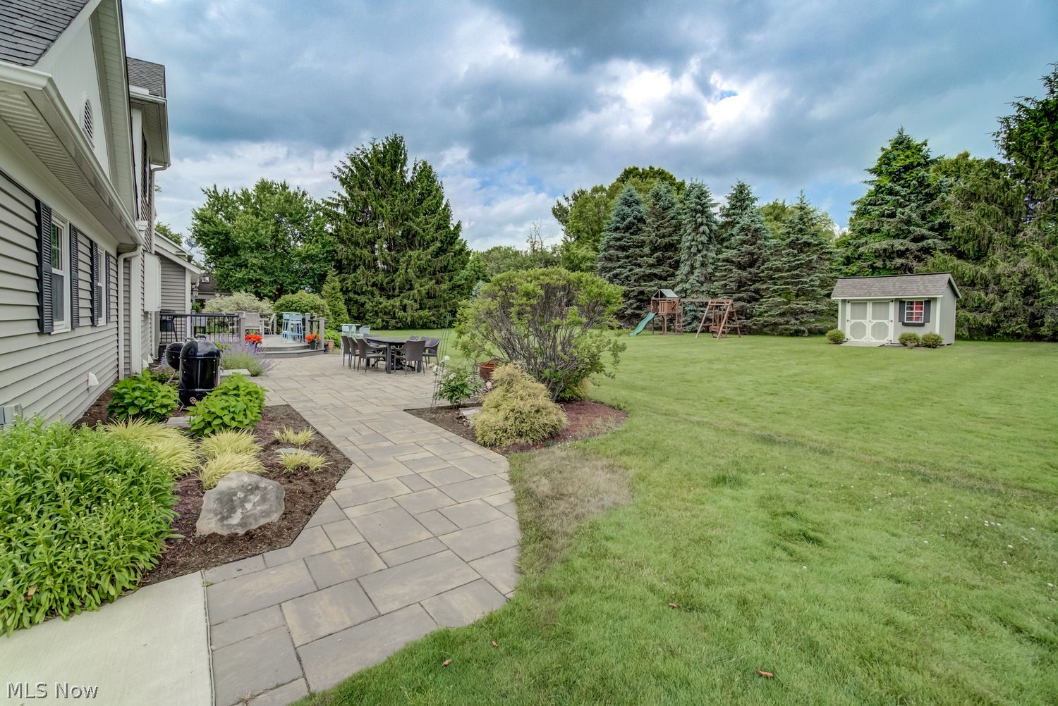 12 Kensington Drive Chagrin Falls OH 44022