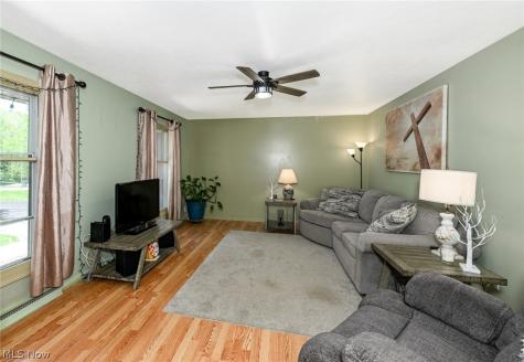 614 N Hidden Valley Road Cuyahoga Falls OH 44223