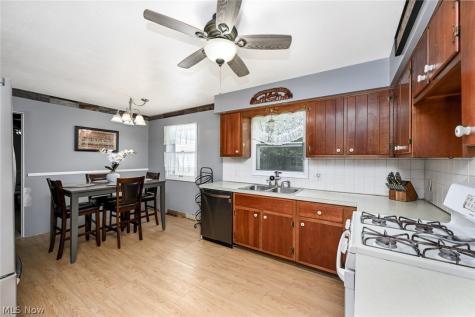 614 N Hidden Valley Road Cuyahoga Falls OH 44223