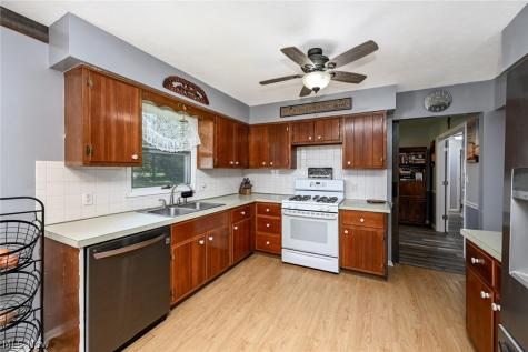 614 N Hidden Valley Road Cuyahoga Falls OH 44223