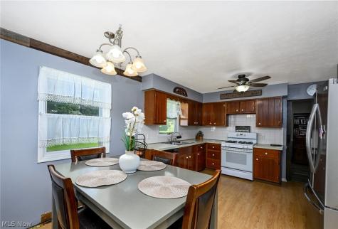 614 N Hidden Valley Road Cuyahoga Falls OH 44223