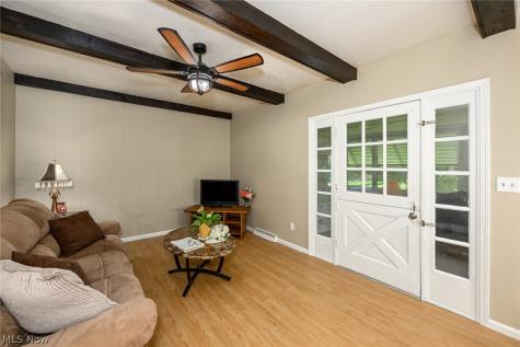 614 N Hidden Valley Road Cuyahoga Falls OH 44223