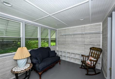 614 N Hidden Valley Road Cuyahoga Falls OH 44223