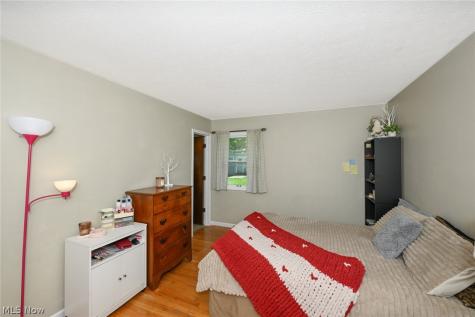 614 N Hidden Valley Road Cuyahoga Falls OH 44223