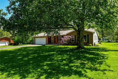 614 N Hidden Valley Road Cuyahoga Falls OH 44223