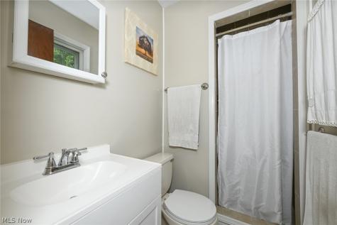 614 N Hidden Valley Road Cuyahoga Falls OH 44223
