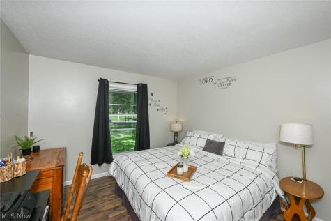 614 N Hidden Valley Road Cuyahoga Falls OH 44223