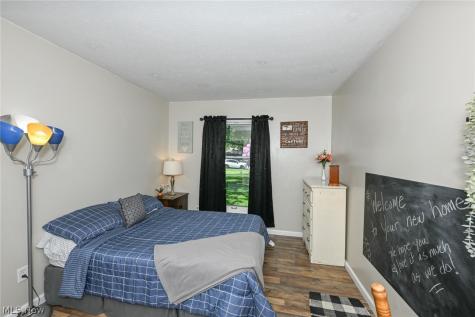 614 N Hidden Valley Road Cuyahoga Falls OH 44223