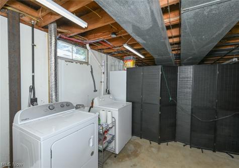 614 N Hidden Valley Road Cuyahoga Falls OH 44223