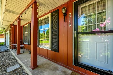 614 N Hidden Valley Road Cuyahoga Falls OH 44223