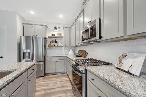 105 Harvest Way Elyria OH 44035