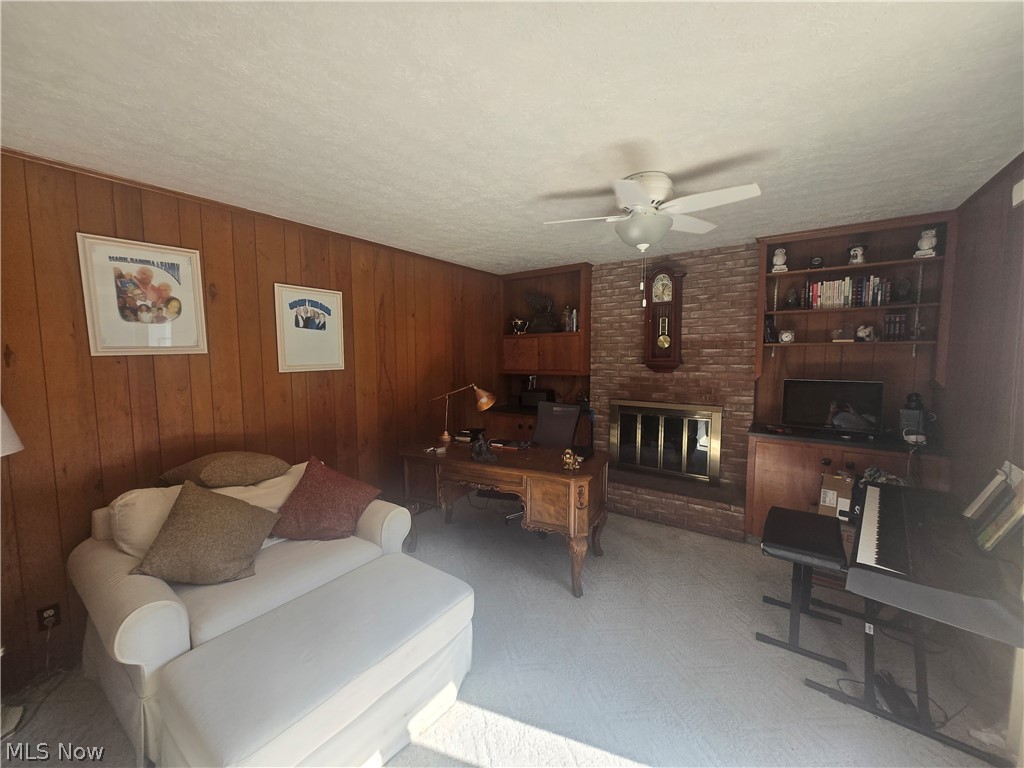 909 NE Willard Avenue NE Warren OH 44483
