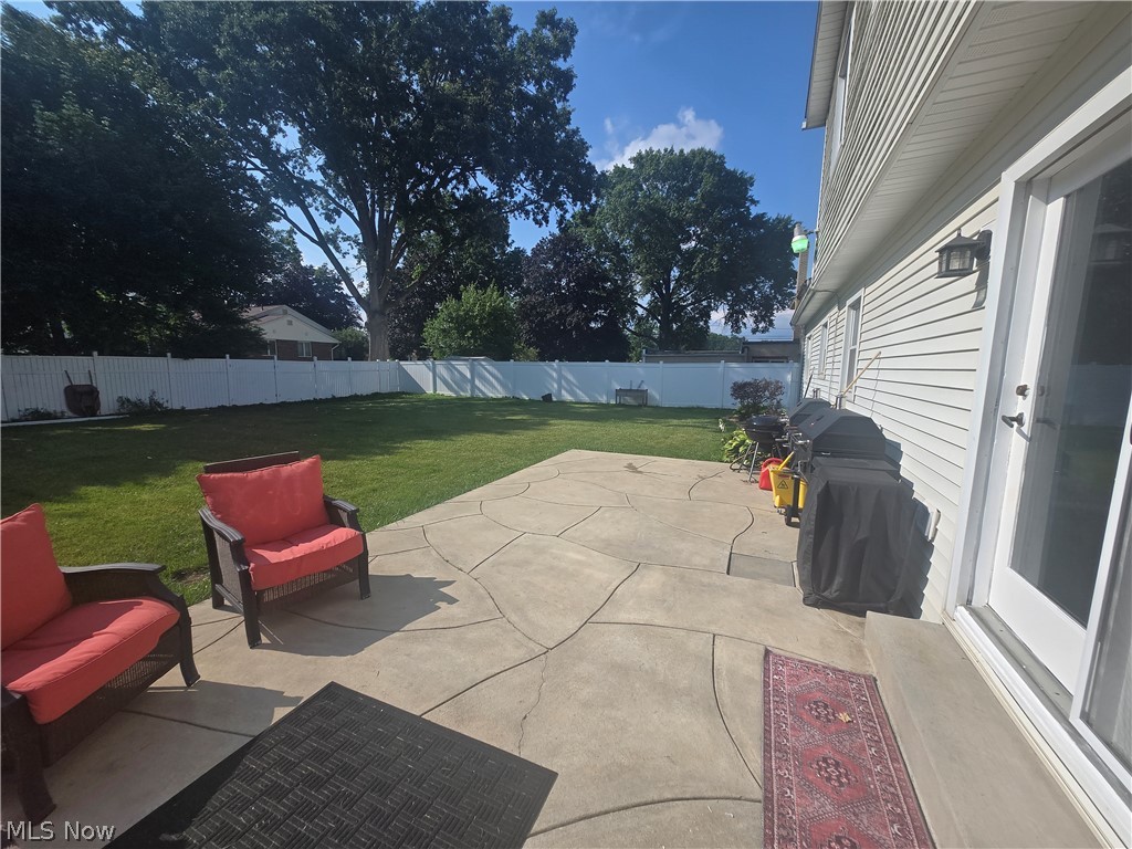 909 NE Willard Avenue NE Warren OH 44483