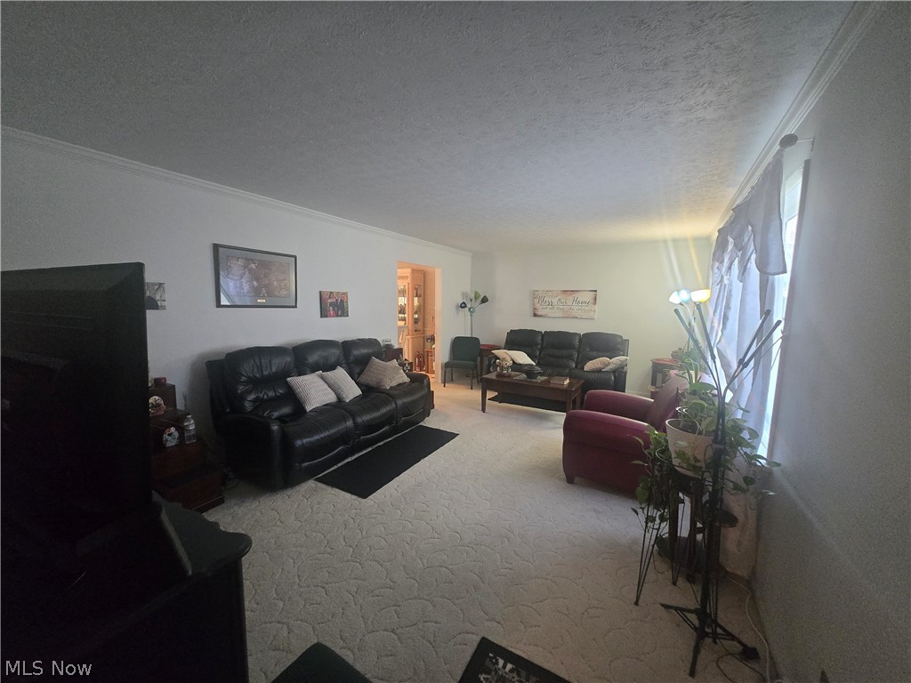 909 NE Willard Avenue NE Warren OH 44483