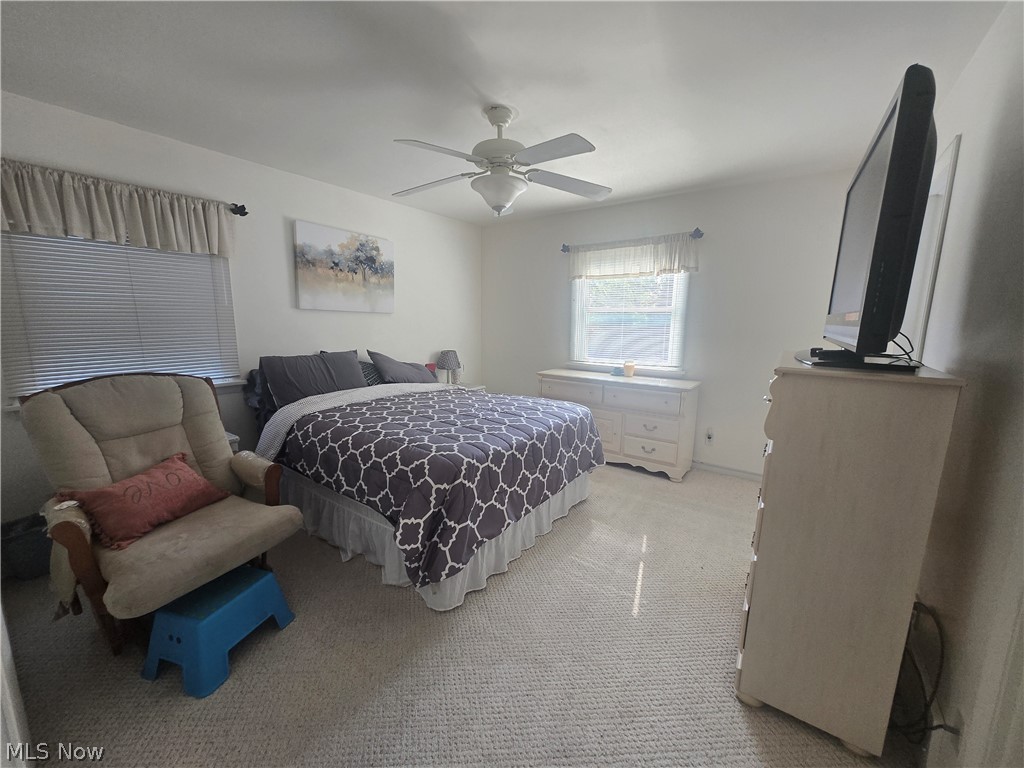 909 NE Willard Avenue NE Warren OH 44483