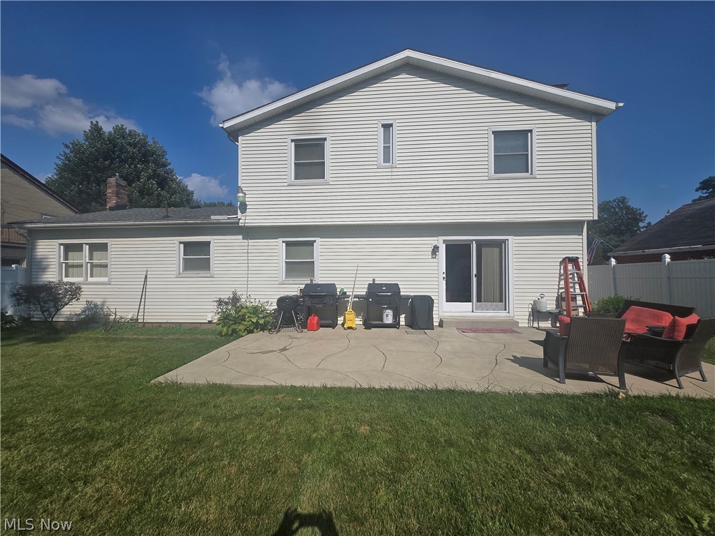 909 NE Willard Avenue NE Warren OH 44483