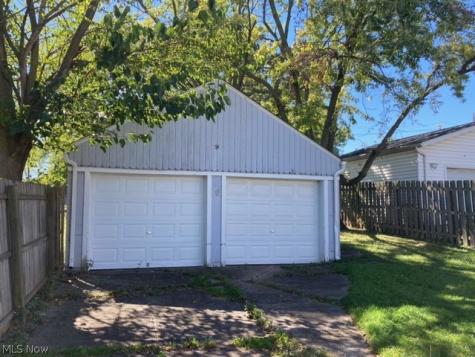 5721 Flowerdale Avenue Cleveland OH 44144