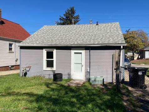 5721 Flowerdale Avenue Cleveland OH 44144