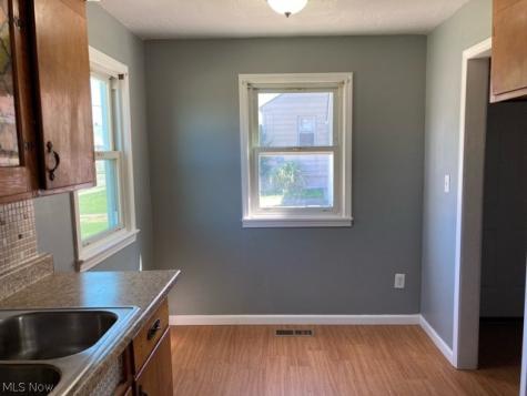 5721 Flowerdale Avenue Cleveland OH 44144