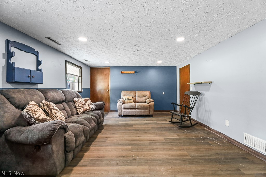 10960 Easton Street NE Alliance OH 44601