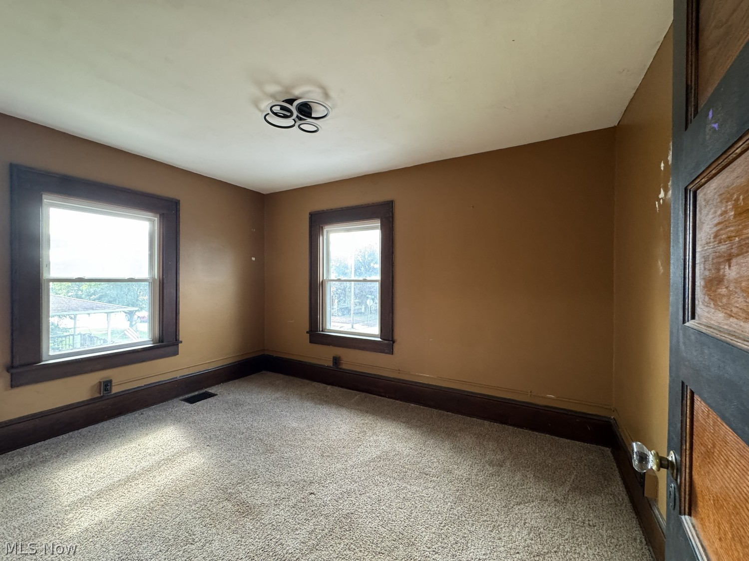 851 E High Avenue New Philadelphia OH 44663