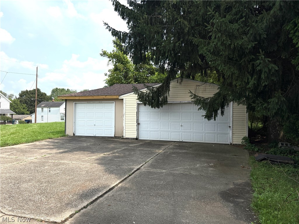 417 Steel Street Youngstown OH 44509
