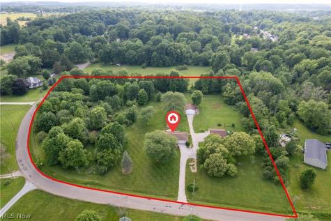 1461 Deermont Avenue SW Massillon OH 44647