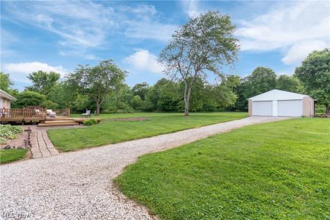 1461 Deermont Avenue SW Massillon OH 44647