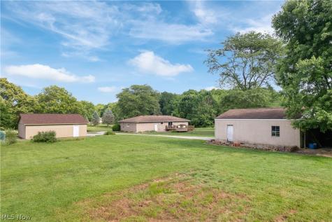 1461 Deermont Avenue SW Massillon OH 44647