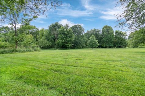 1461 Deermont Avenue SW Massillon OH 44647