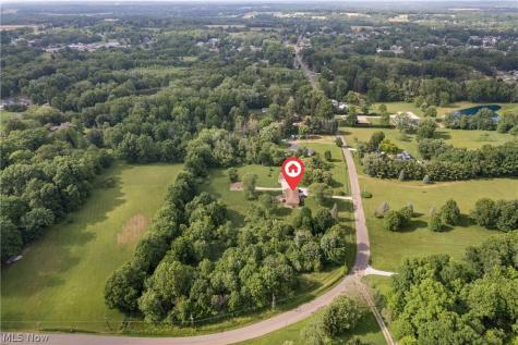 1461 Deermont Avenue SW Massillon OH 44647