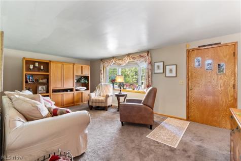 1461 Deermont Avenue SW Massillon OH 44647