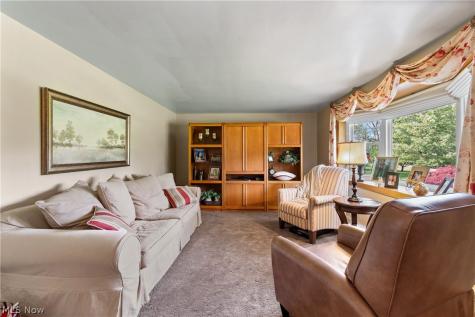 1461 Deermont Avenue SW Massillon OH 44647