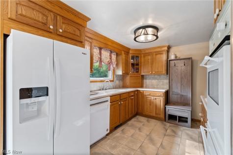 1461 Deermont Avenue SW Massillon OH 44647