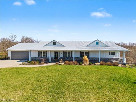 109 Clare Kennedy Drive Marietta OH 45750