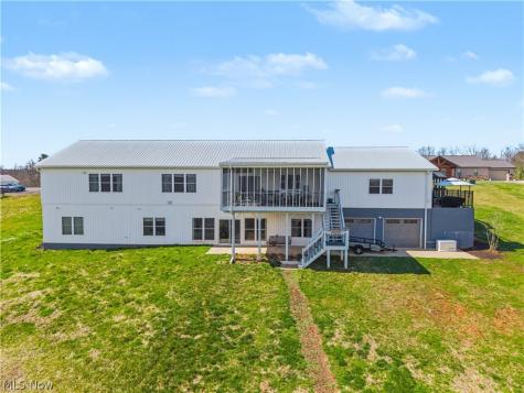 109 Clare Kennedy Drive Marietta OH 45750
