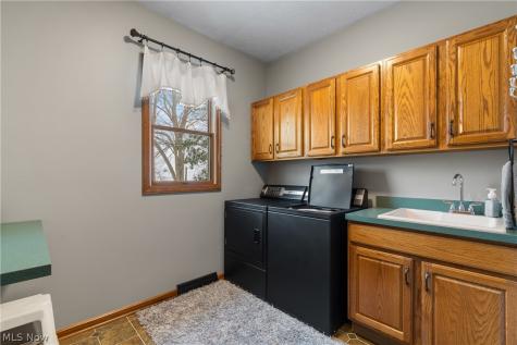 3885 Mount Vernon Boulevard Barberton OH 44203