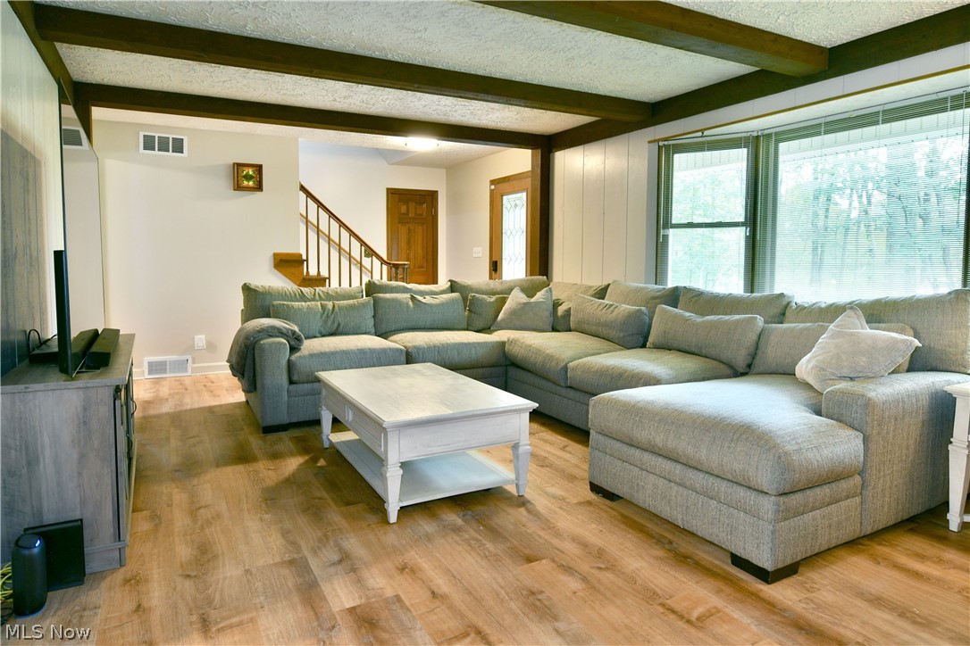 1097 Center Street E Warren OH 44481