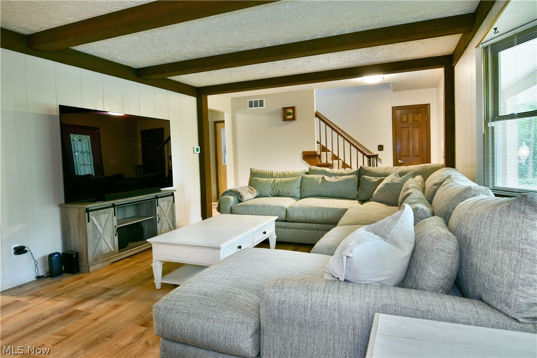 1097 Center Street E Warren OH 44481